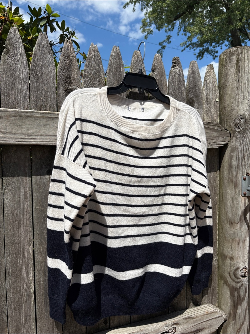 Authentic Vince XL cotton & cashmere sweater. NWOT!